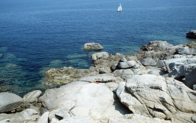 Siracusa: Ragazzo scivola sugli scogli. Soccorso immediatamente