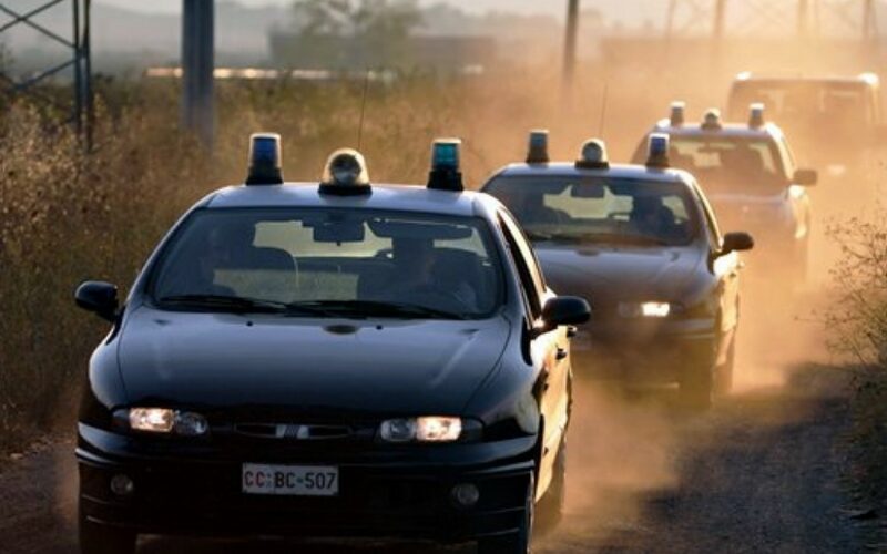 Tendopoli abusiva a Cassibile per 37 stranieri, carabinieri sul posto