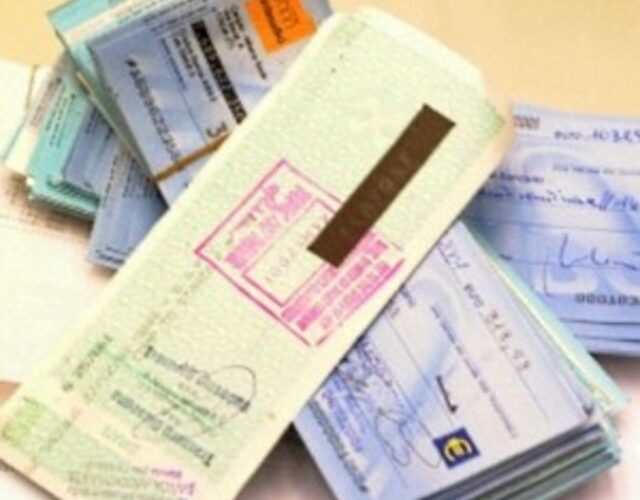 AVOLA – TRUFFANO COMMERCIANTE, TRE PERSONE DENUNCIATE DA POLIZIA