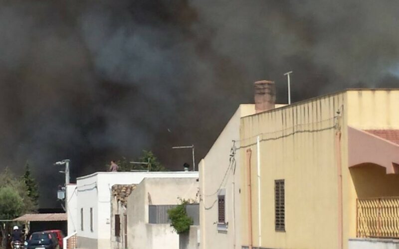 SIRACUSA –  ANCHE LA POLIZIA SUL LUOGO DELL’INCENDIO