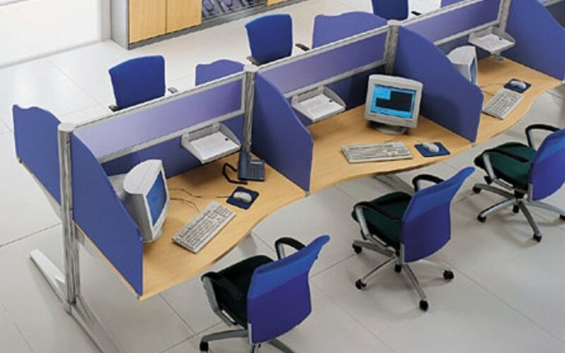 PALERMO, LAVORO NERO: 2 EURO ALL’ORA AL CALL CENTER ‘FANTASMA’