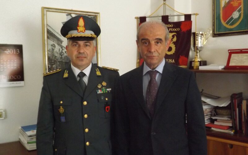 Siracusa: Comandante Vigili del Fuoco riceve visita del Colonnello Antonino Spampinato