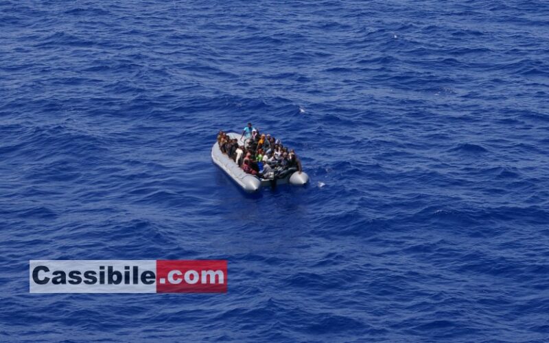 MARINA MILITARE: NAVE SIRIO IN SOCCORSO IMBARCAZIONE CON 34 MIGRANTI