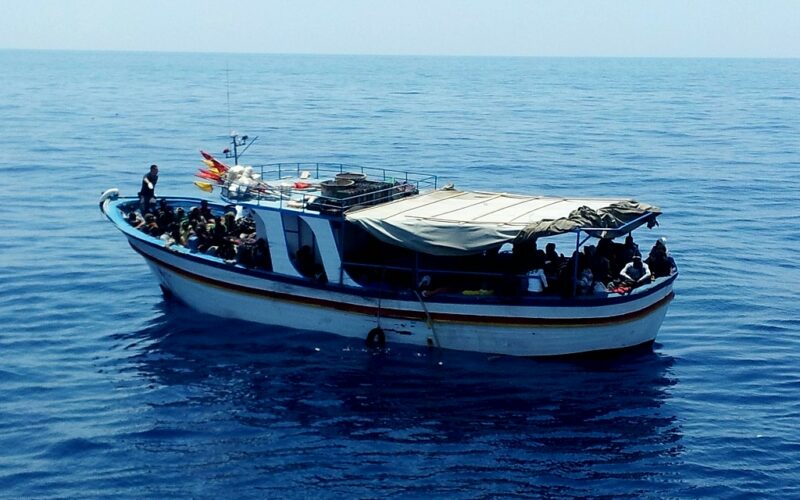 PACHINO, SBARCO IMMIGRATI
