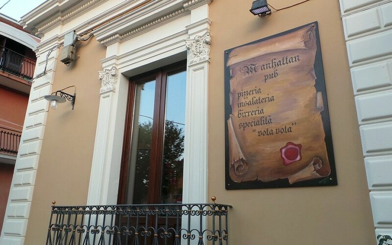 Il Manhattan Pub ti aspetta a Cassibile, locale completamente rinnovato