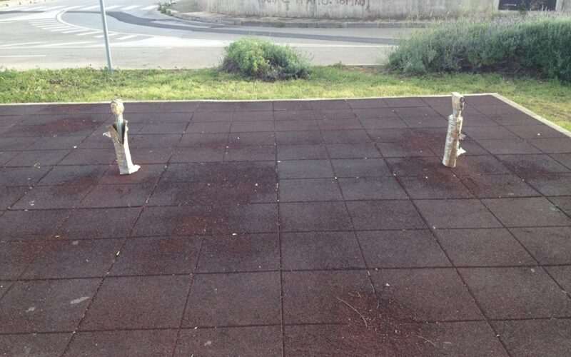 Cassibile, Giostrine in Piazza Conte Rosso, ma che Bellezza!!!