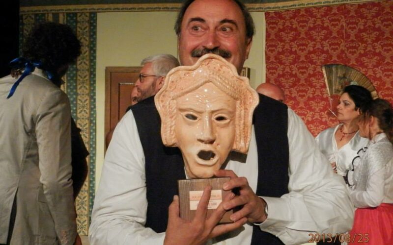 Teatro sotto le stelle, al via la stagione estiva con la Compagnia teatrale “Quelli che…Il Teatro” di Cassibile