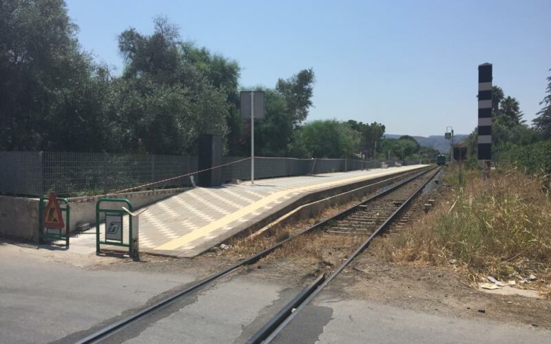 Stazione ferroviaria Fontane Bianche, iniziati lavori di riqualificazione dell’area