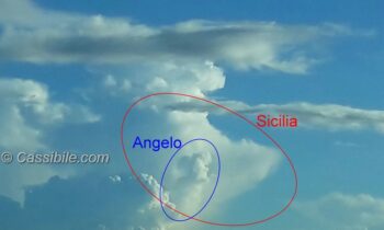 Angelo nel cielo di Cassibile che guarda e...
