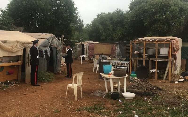 Scoperta baraccopoli in contrada Stradicò, ospitavano un centinaio di braccianti