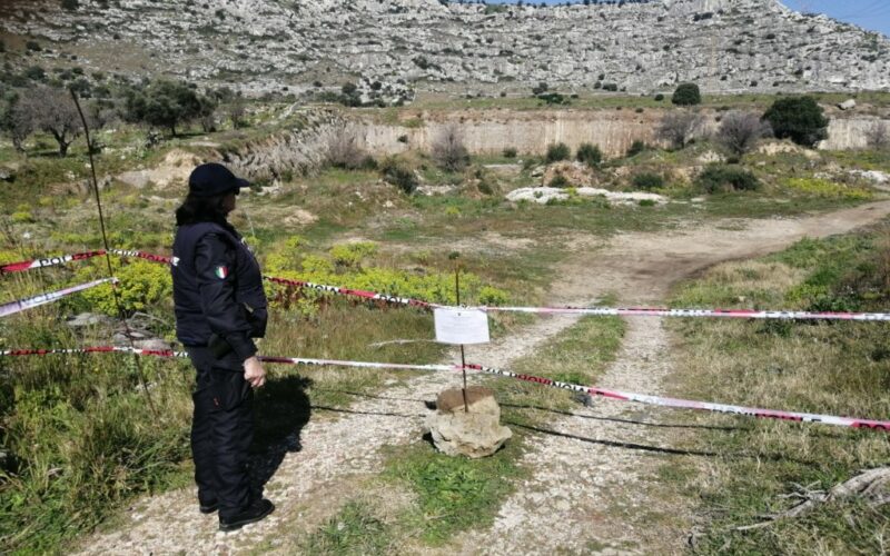 Sequestro di una discarica abusiva di rifiuti speciali pericolosi e non pericolosi