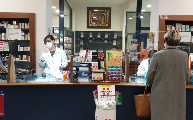 Emergenza Covid-19, farmacie in crisi di liquidità, messe in ginocchio dal lockdown