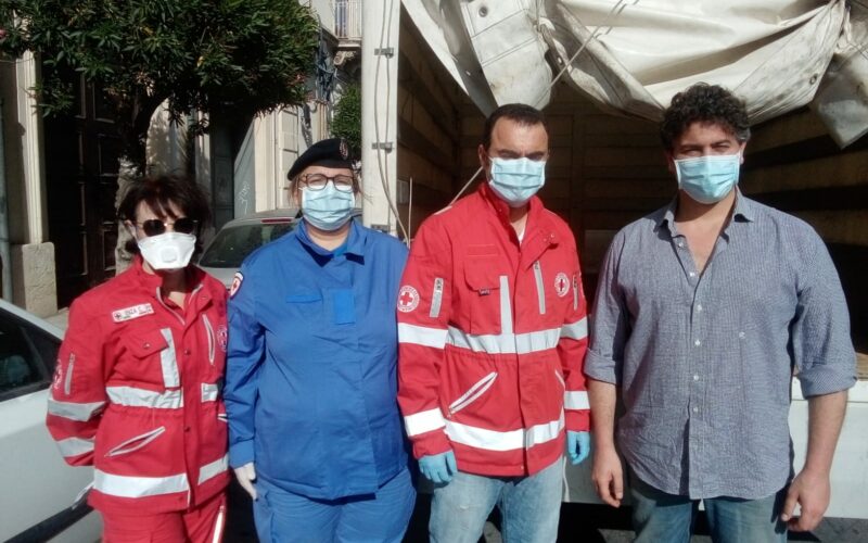 Croce rossa di Siracusa dona pasta alla Consulta civica siracusana