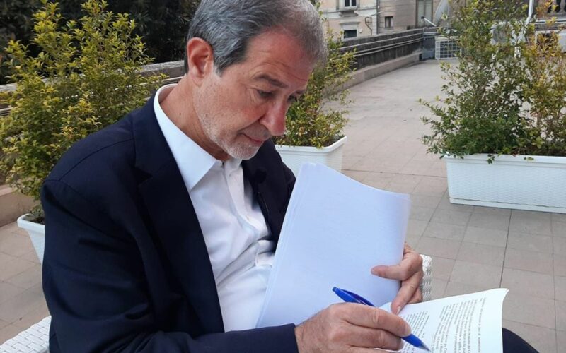 Covid, Musumeci firma nuova ordinanza, lunedì si apre, quello che si può fare
