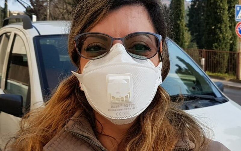 Coronavirus, in Sicilia obbligatorio portare la mascherina sempre con sé