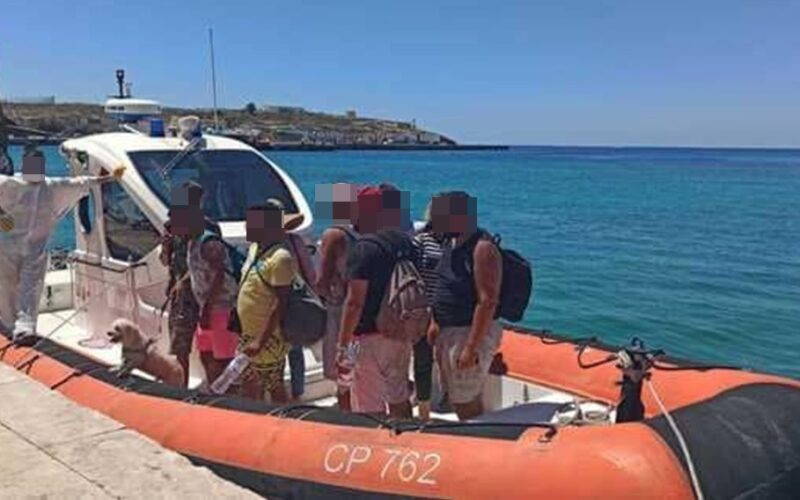 Migranti: il Viminale a Musumeci, in arrivo soldati e nave-quarantena