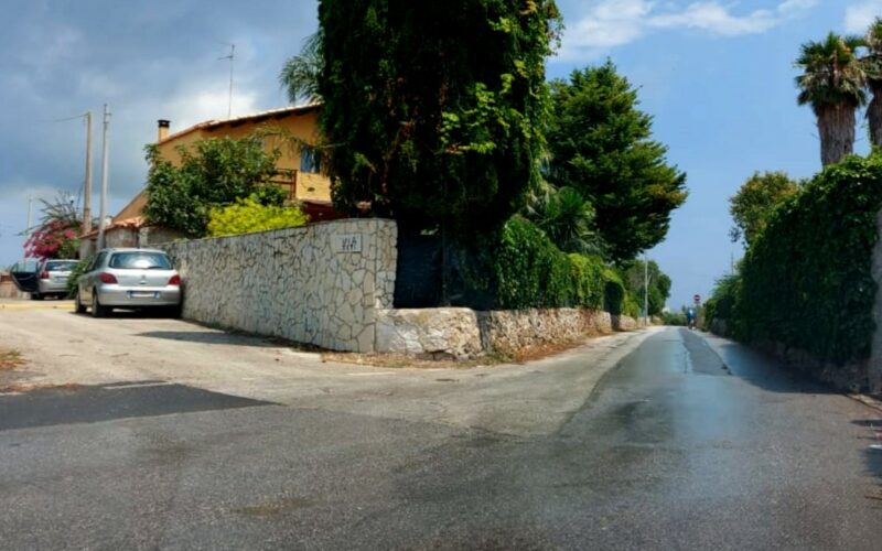 Sit-in di protesta sull’annoso problema della strettoia