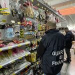 Sequestrati oltre10mila articoli contraffatti o non sicuri, denunciati 2 commercianti
