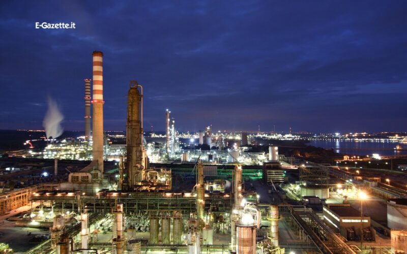 Vertenza Petrolchimico Siracusa: Sindacati Confermano Agitazione