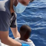 Il “bambino venuto dal deserto” è stato adottato, un bimbo del Gana