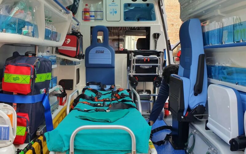 Ambulanza medicalizzata a Lampedusa salva due vite