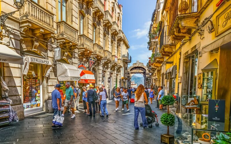 Schifani: “Sicilia in crescita, senza nuovi lavoratori precari”