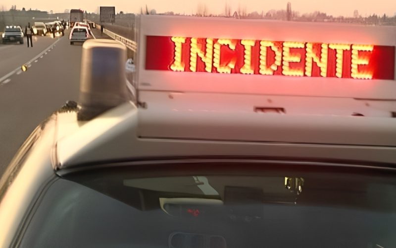 Autostrada Catania-Siracusa: incidente tra camion e furgone