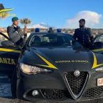 Arrestati per droga ed esplosivi, operazioni Guardia di Finanza
