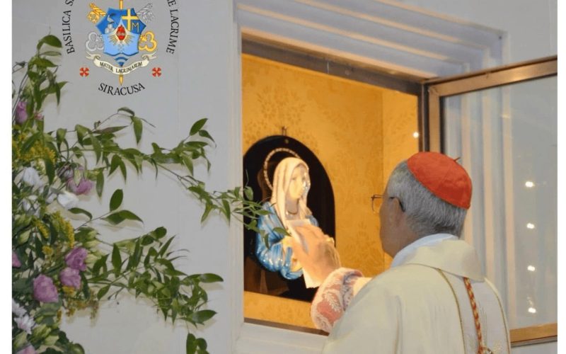 Papa Leone XIV, umiltà e lacrime nel ricordo di Siracusa