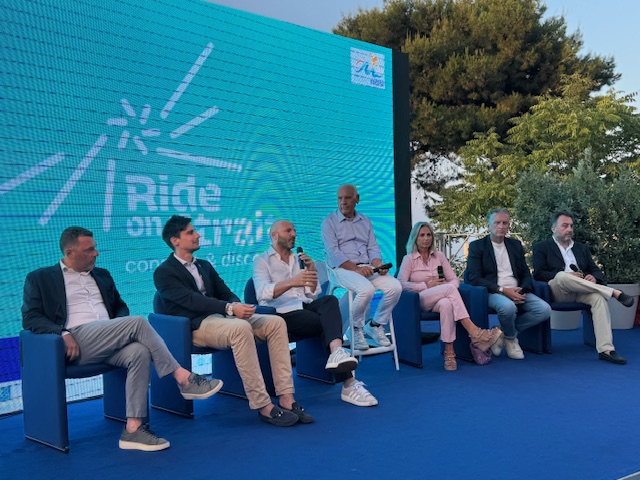 Mobilità Sostenibile: Bici e Bus Elettrici per Riserve Messinesi