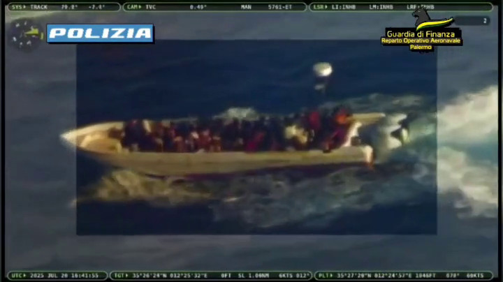 Scafista arrestato [VIDEO] dopo inseguimento al largo di Lampedusa