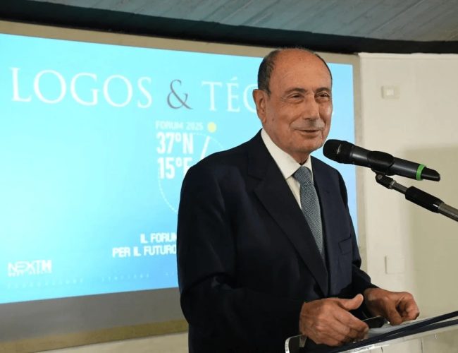 Trasporti, Schifani blocca aumento tariffe per isole minori