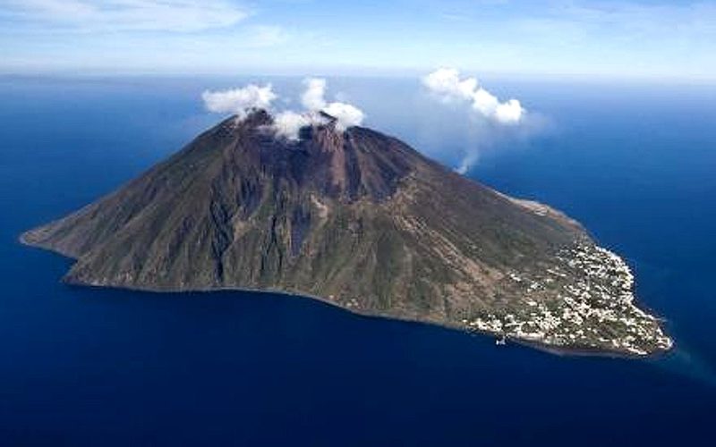 Ispezione al Papardo dopo il caso Viviano a Stromboli