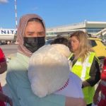 Palermo accoglie Ayeda, bimba afghana curata all’Ismett