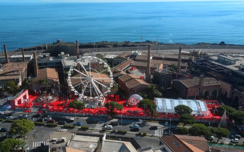 Le Ciminiere accendono il Natale con Christmas Town 25 a Catania