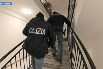 Furti in casa, blitz ad Augusta smantellato gruppo criminale