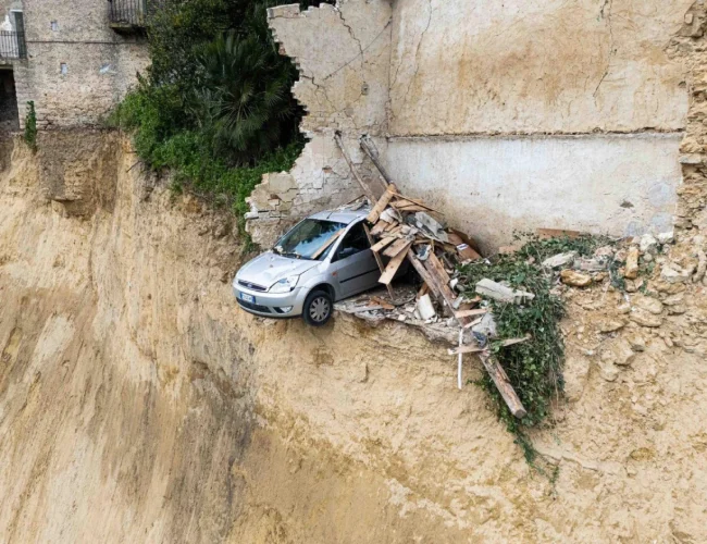 Schifani a Niscemi: aiuti per gli alloggi e nuove infrastrutture