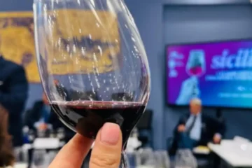 Biologico guida la svolta di Vinitaly con il modello Sicilia